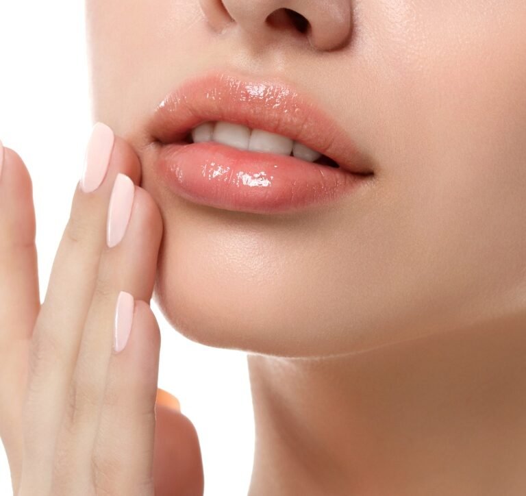 Injection lèvres naturelles Casablanca | Acide hyaluronique Dr Chabbak